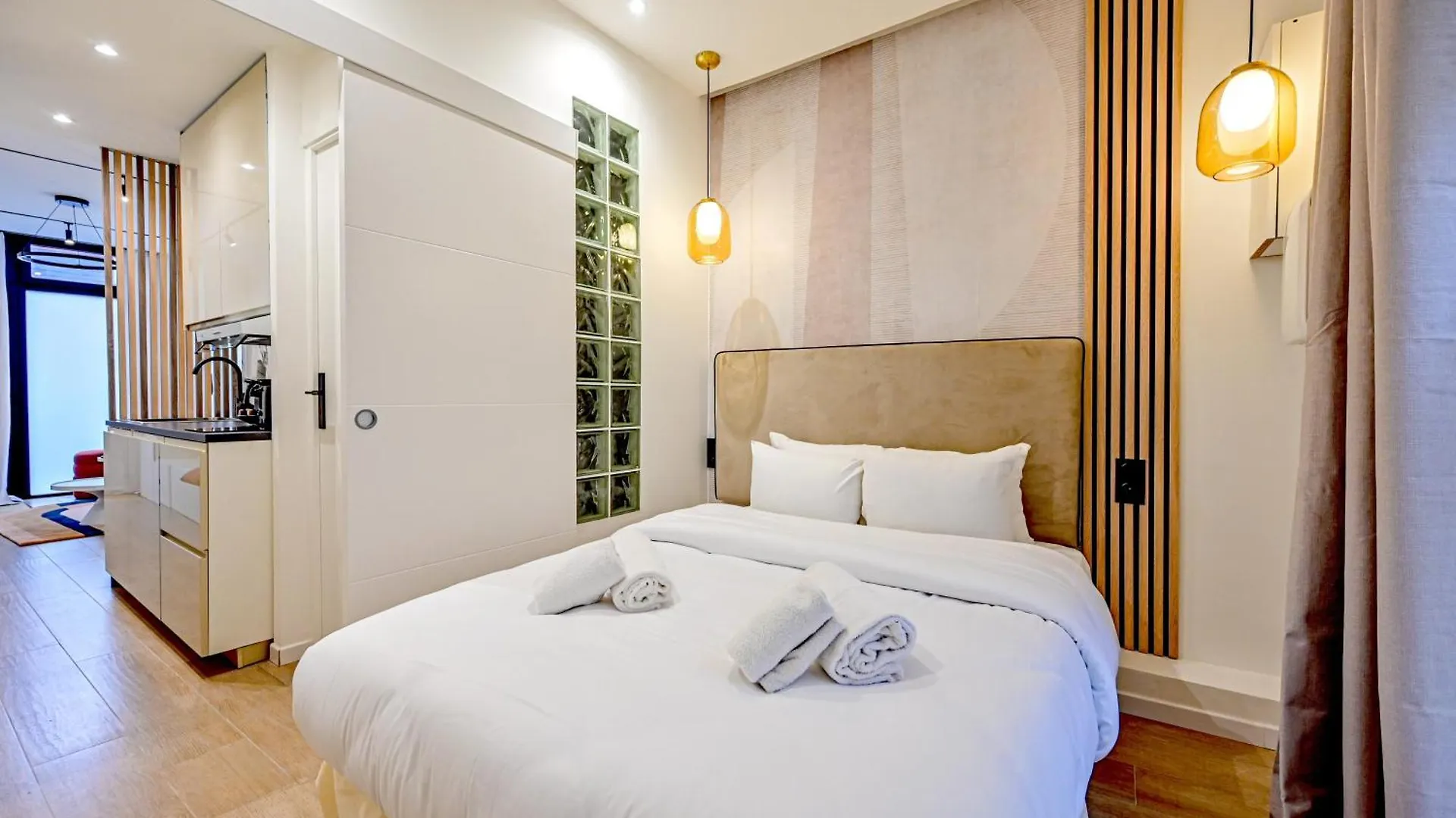 Relax In A Stylish Flat In Montmartre Appartement Parijs